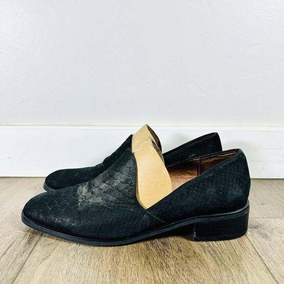 Jeffrey Campbell Black Suede Reptile Print Womens Loafers Size 8.5 - Picture 1 of 10